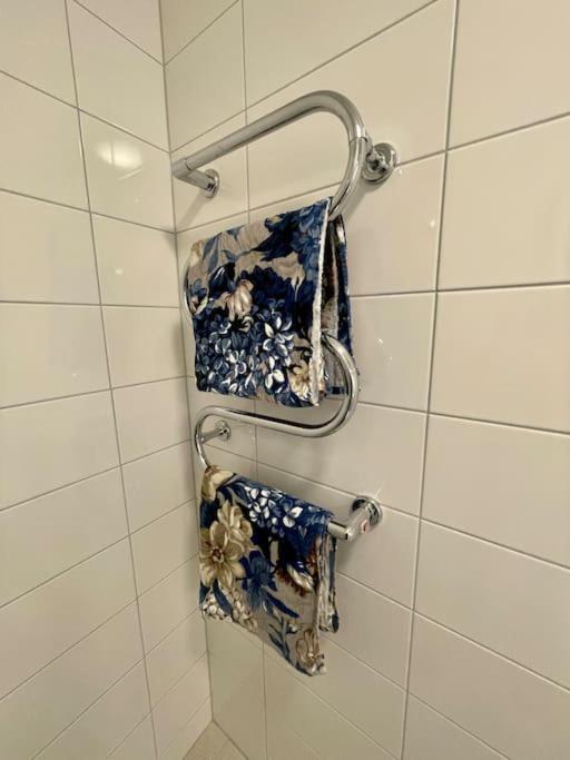 Newly Built Bright Apartment, Close To Everything If You Want To Visit Stockholm, You Will Find The Perfect Accommodation Here! Ferry Line 80 Makes It Very Convenient And Easy To Get To The City Center ناكا المظهر الخارجي الصورة