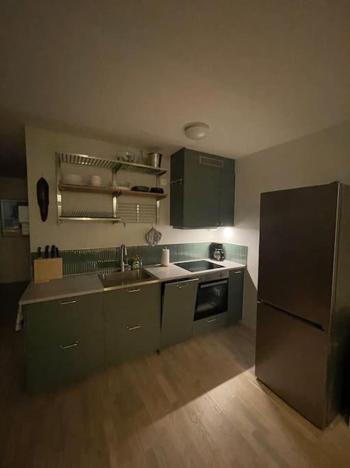 Newly Built Bright Apartment, Close To Everything If You Want To Visit Stockholm, You Will Find The Perfect Accommodation Here! Ferry Line 80 Makes It Very Convenient And Easy To Get To The City Center ناكا المظهر الخارجي الصورة