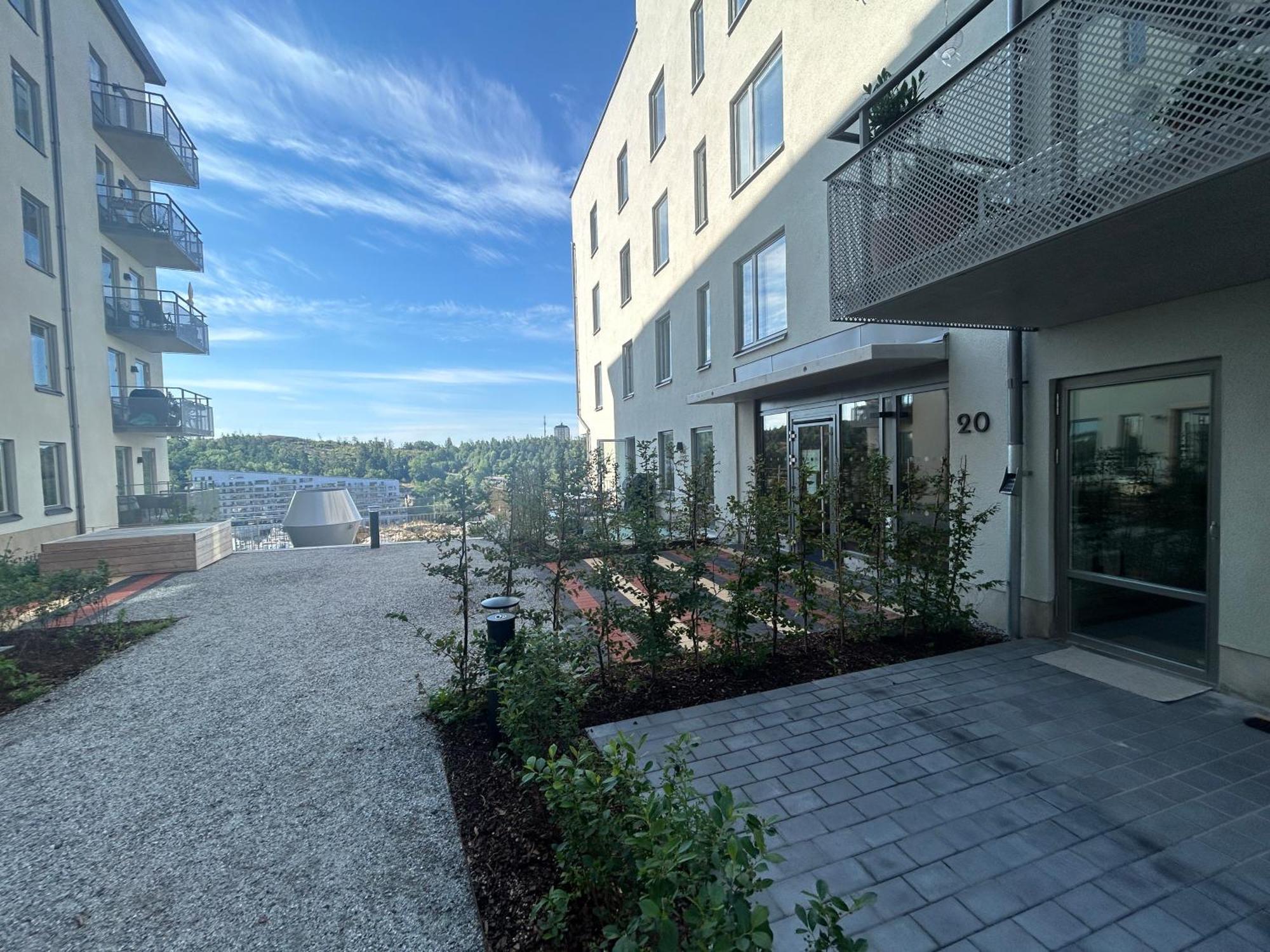 Newly Built Bright Apartment, Close To Everything If You Want To Visit Stockholm, You Will Find The Perfect Accommodation Here! Ferry Line 80 Makes It Very Convenient And Easy To Get To The City Center ناكا المظهر الخارجي الصورة
